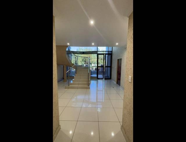 5 BEDROOM HOUSE FOR SALE IN HELDERWYK